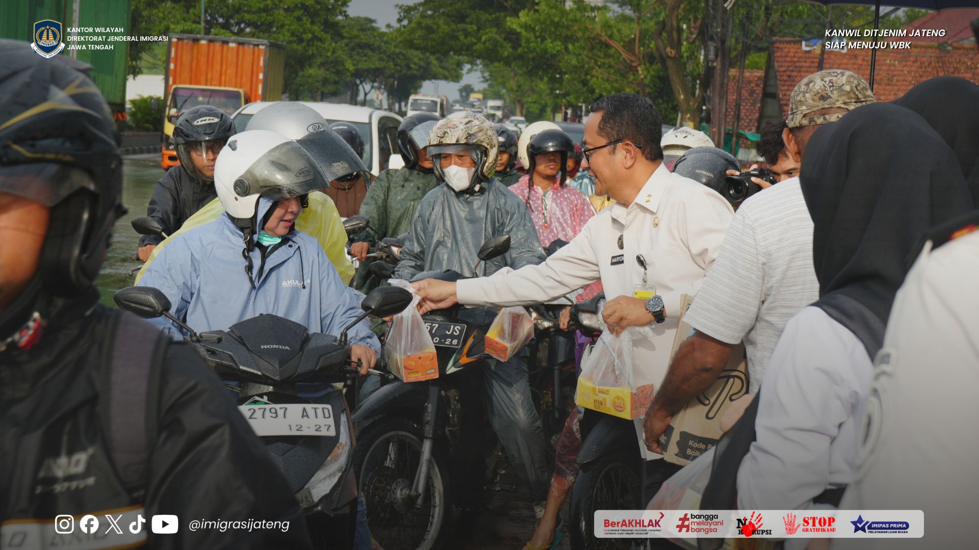 GAMBAR DI WEBSITE Presentation 11