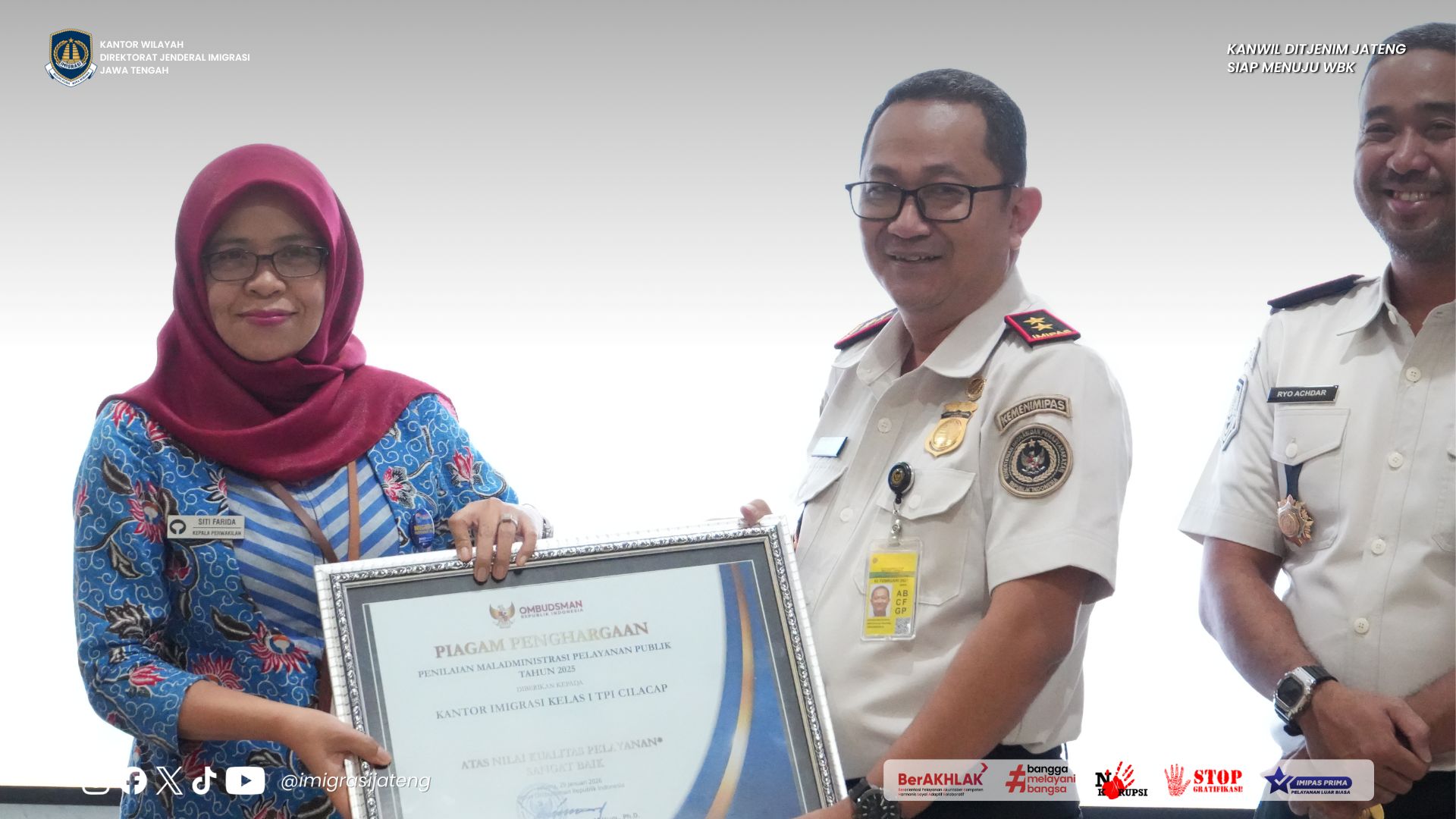 GAMBAR DI WEBSITE Presentation 23