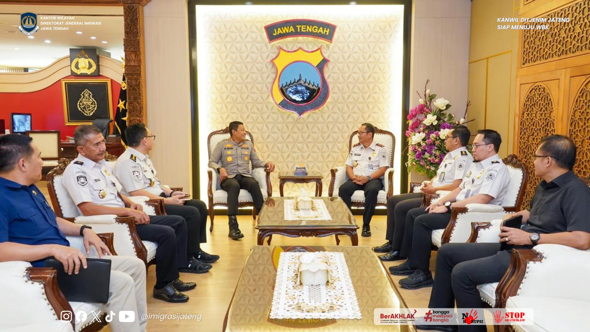 GAMBAR DI WEBSITE Presentation 3