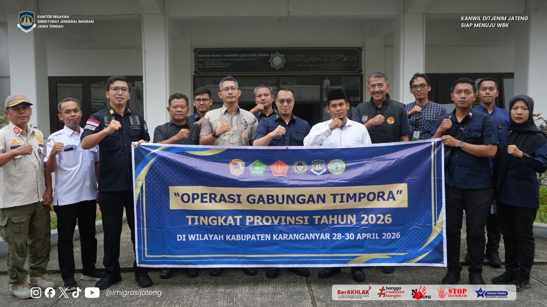 GAMBAR DI WEBSITE Presentation 34