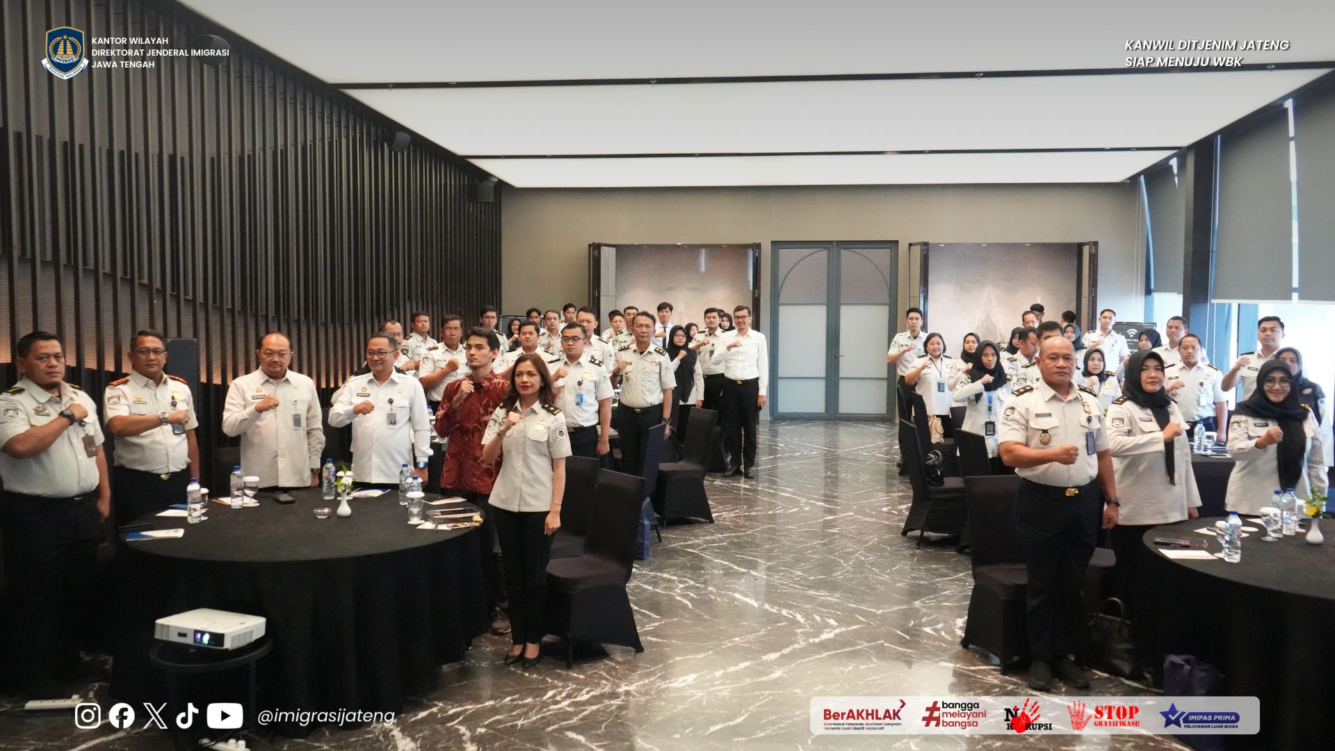 GAMBAR DI WEBSITE Presentation 41