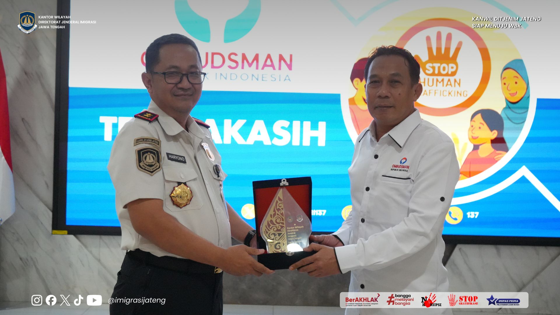 GAMBAR DI WEBSITE Presentation 49