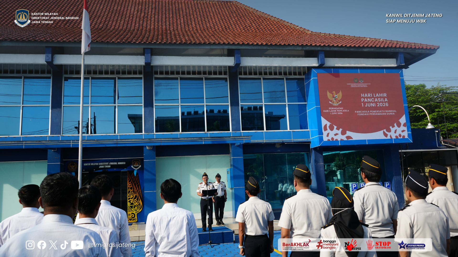 GAMBAR DI WEBSITE Presentation 65