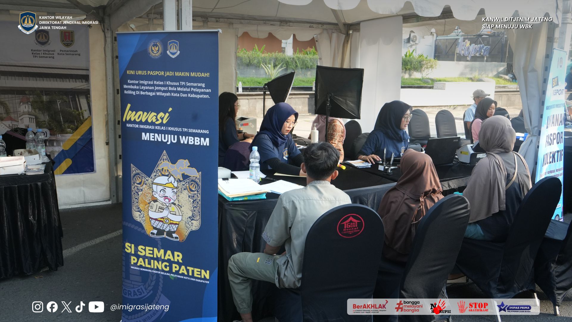 GAMBAR DI WEBSITE Presentation 70