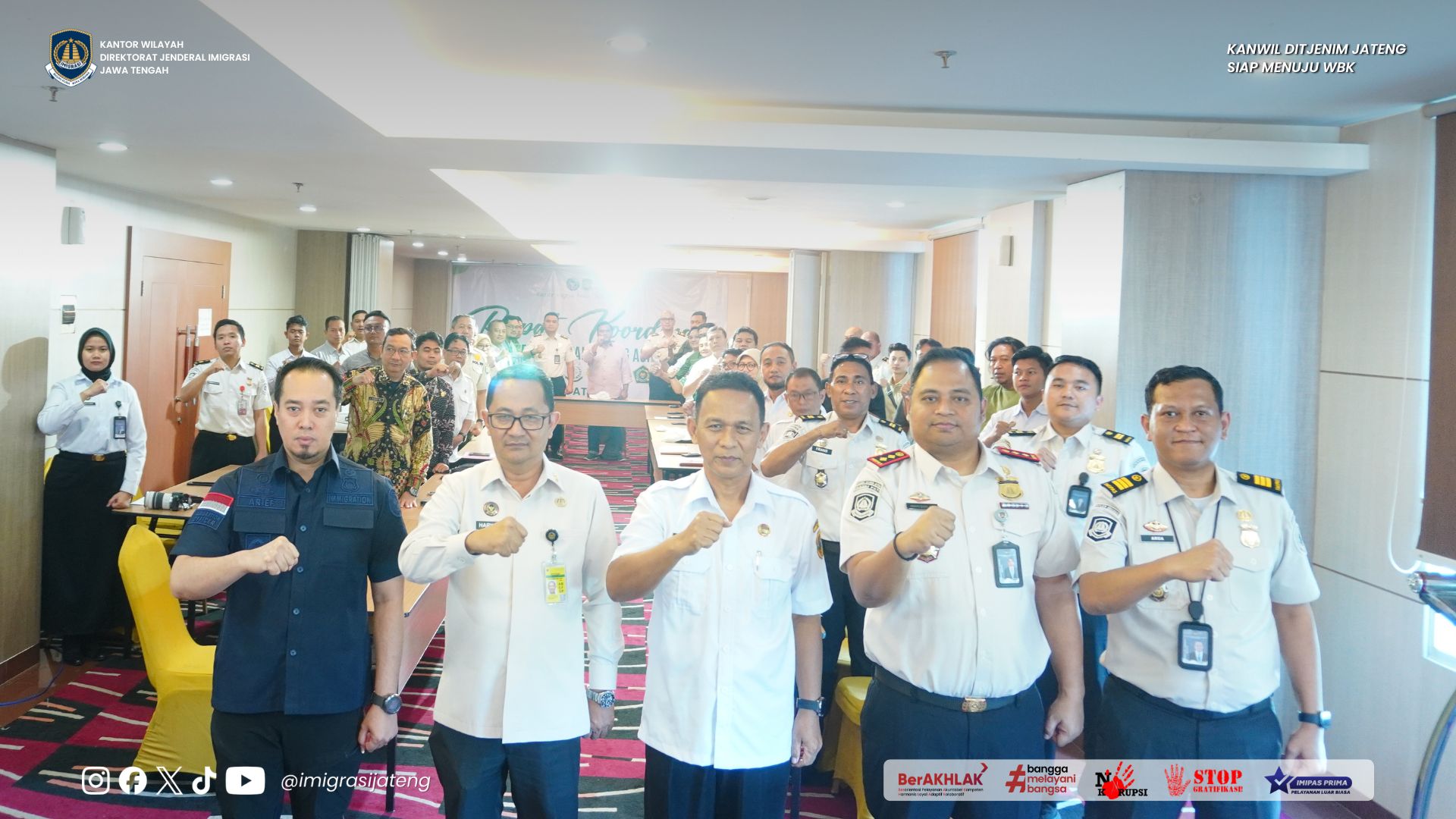 GAMBAR DI WEBSITE Presentation 8